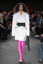 エムエム6 メゾン マルジェラ 23年春夏コレクション - バレエのリハーサル、ステージの裏側に着想｜写真28