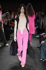 エムエム6 メゾン マルジェラ 23年春夏コレクション - バレエのリハーサル、ステージの裏側に着想｜写真33