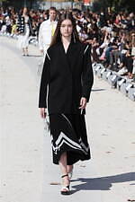 アンテプリマ 2023年春夏コレクション - 溢れ出すエネルギーを洋服に｜写真11