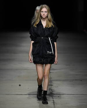 オニツカタイガー(Onitsuka Tiger) 2023年春夏ウィメンズ&メンズコレクション  - 写真33