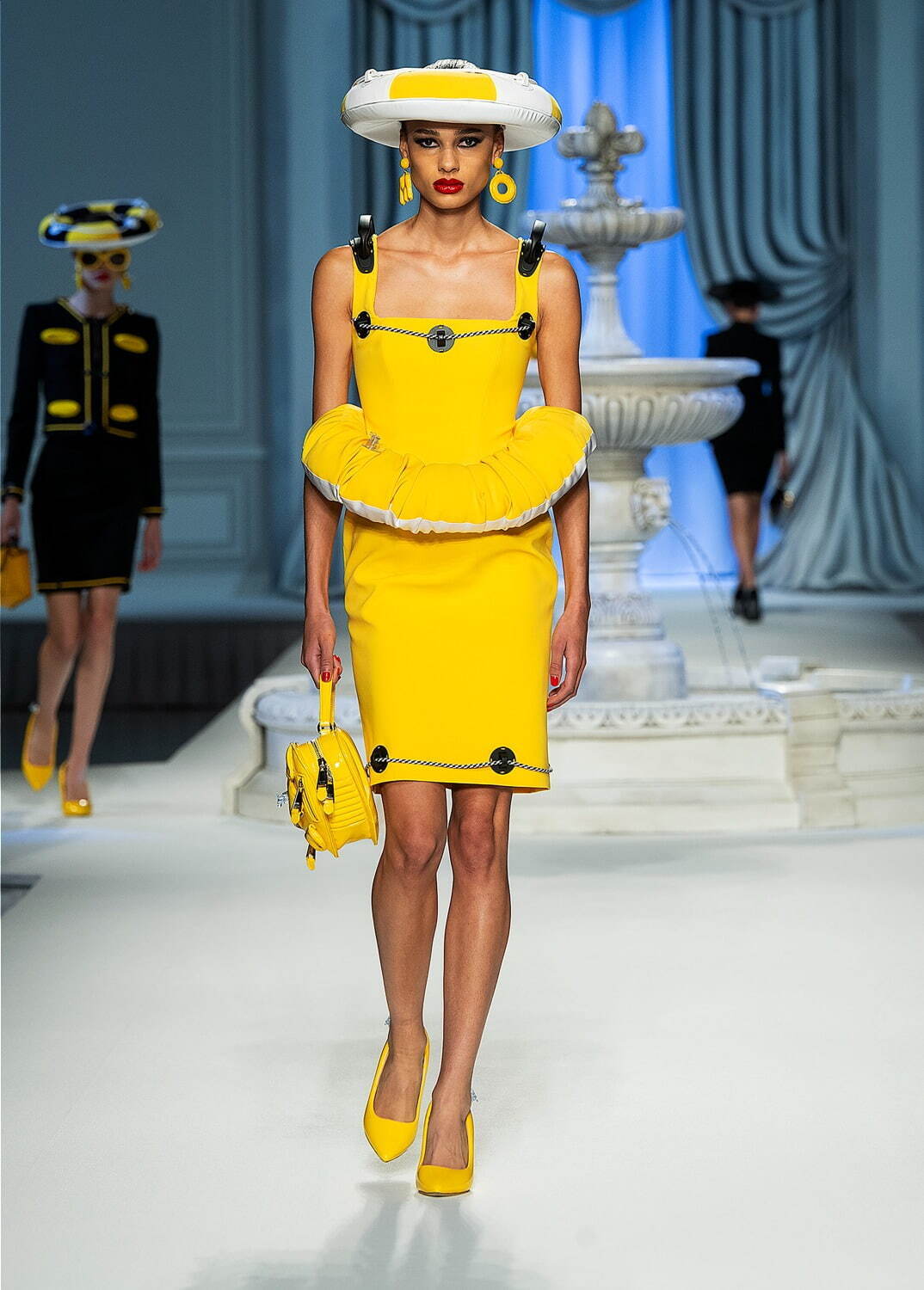 モスキーノ(MOSCHINO) 2023年春夏ウィメンズコレクション  - 写真21