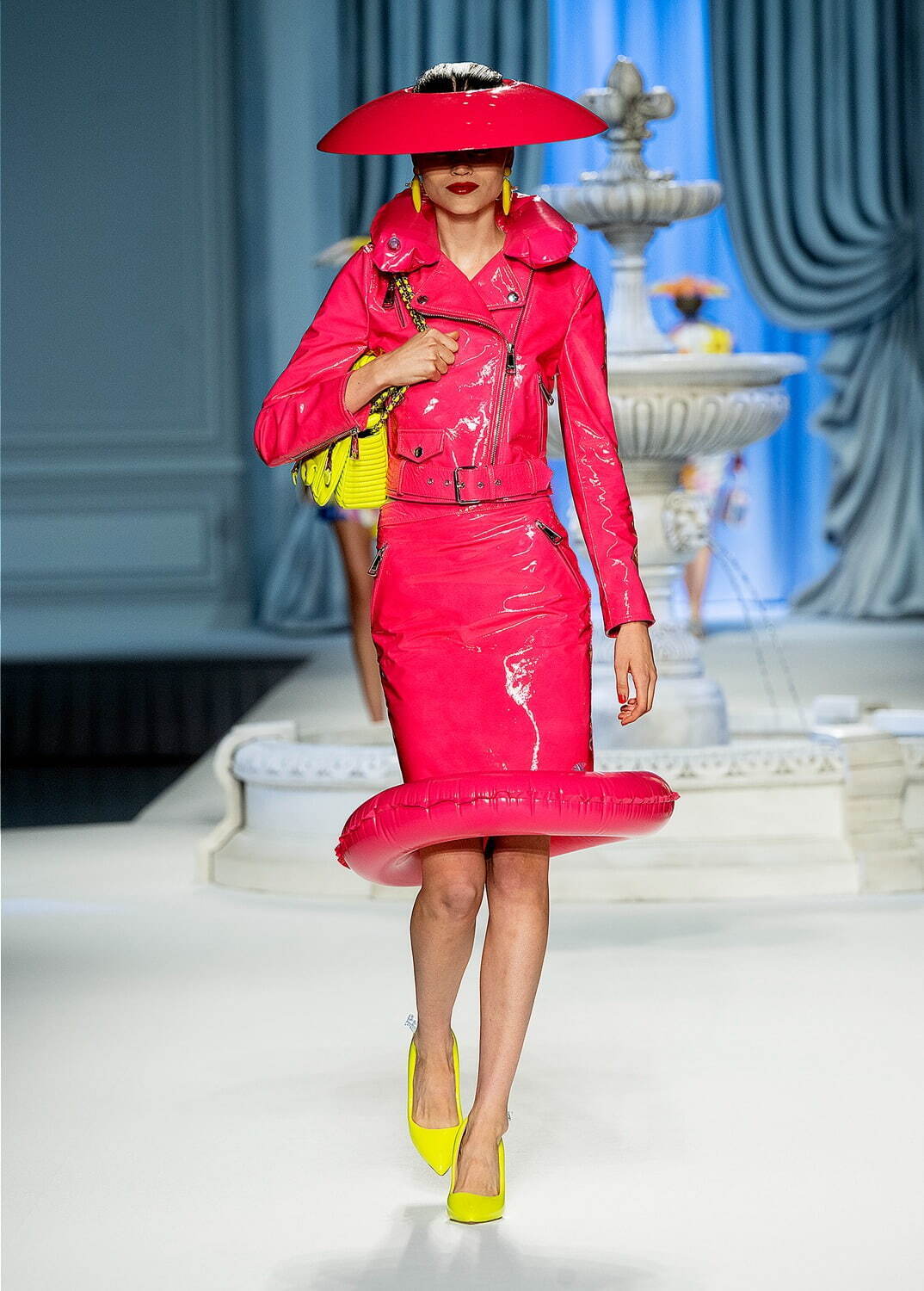 モスキーノ(MOSCHINO) 2023年春夏ウィメンズコレクション  - 写真38