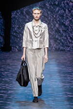 エンポリオ アルマーニ 2023年春夏ウィメンズコレクション - 相反性の調和｜写真5