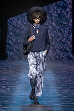 エンポリオ アルマーニ 2023年春夏ウィメンズコレクション - 相反性の調和｜写真13