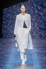 エンポリオ アルマーニ 2023年春夏ウィメンズコレクション - 相反性の調和｜写真16