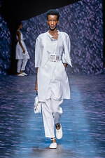 エンポリオ アルマーニ 2023年春夏ウィメンズコレクション - 相反性の調和｜写真17