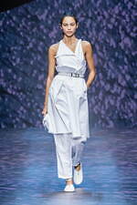 エンポリオ アルマーニ 2023年春夏ウィメンズコレクション - 相反性の調和｜写真18