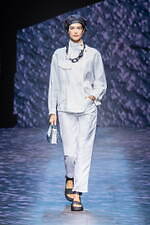 エンポリオ アルマーニ 2023年春夏ウィメンズコレクション - 相反性の調和｜写真19