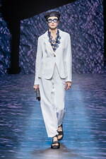 エンポリオ アルマーニ 2023年春夏ウィメンズコレクション - 相反性の調和｜写真20