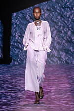 エンポリオ アルマーニ 2023年春夏ウィメンズコレクション - 相反性の調和｜写真35