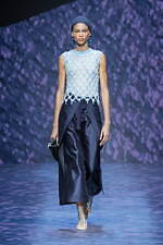 エンポリオ アルマーニ 2023年春夏ウィメンズコレクション - 相反性の調和｜写真51