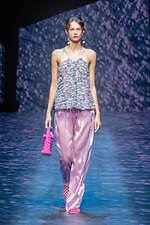 エンポリオ アルマーニ 2023年春夏ウィメンズコレクション - 相反性の調和｜写真56