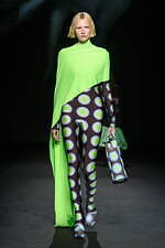 スポーツマックス 2023年春夏コレクション - 相反し補完し合う要素のコラージュ｜写真32