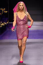 ヴェルサーチェ 2023年春夏コレクション、“ダークゴシックの女神”の姿｜写真56