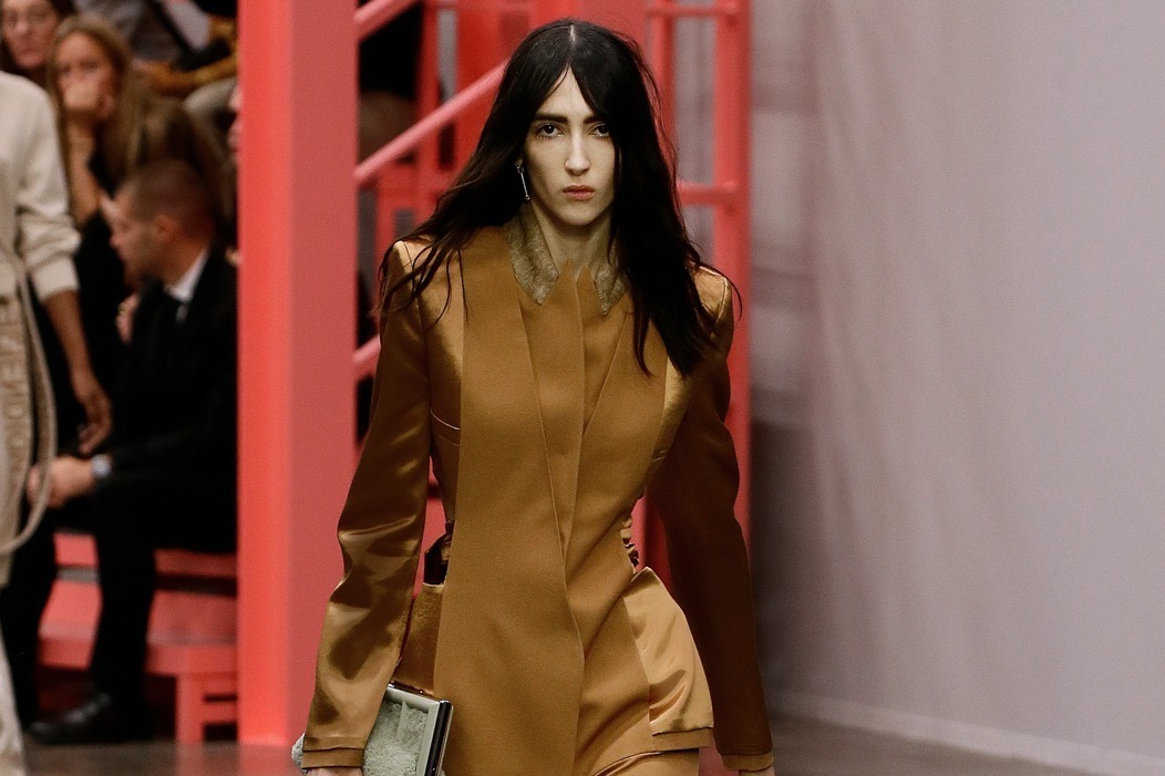 フェンディ(FENDI)ウィメンズ コレクション - ファッションプレス