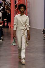 フェンディ 2023年春夏ウィメンズコレクション、"過去のコード”への尽きぬ探求｜写真16