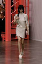 フェンディ 2023年春夏ウィメンズコレクション、"過去のコード”への尽きぬ探求｜写真20