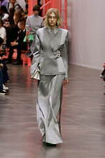 フェンディ 2023年春夏ウィメンズコレクション、"過去のコード”への尽きぬ探求｜写真38