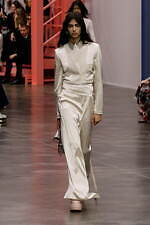 フェンディ 2023年春夏ウィメンズコレクション、"過去のコード”への尽きぬ探求｜写真63