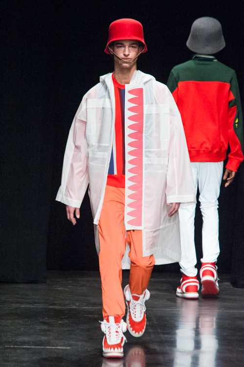 ウォルター ヴァン ベイレンドンク(Walter Van Beirendonck) 2014-15年秋冬メンズコレクション  - 写真32