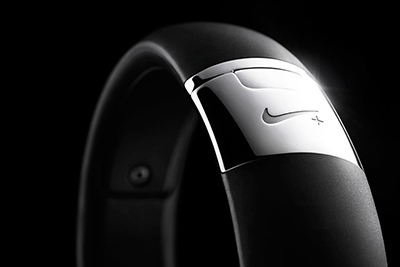 Nike フューエルバンド 時計 Nike+ FuelBand SEに数量限定のシルバーカラー登場