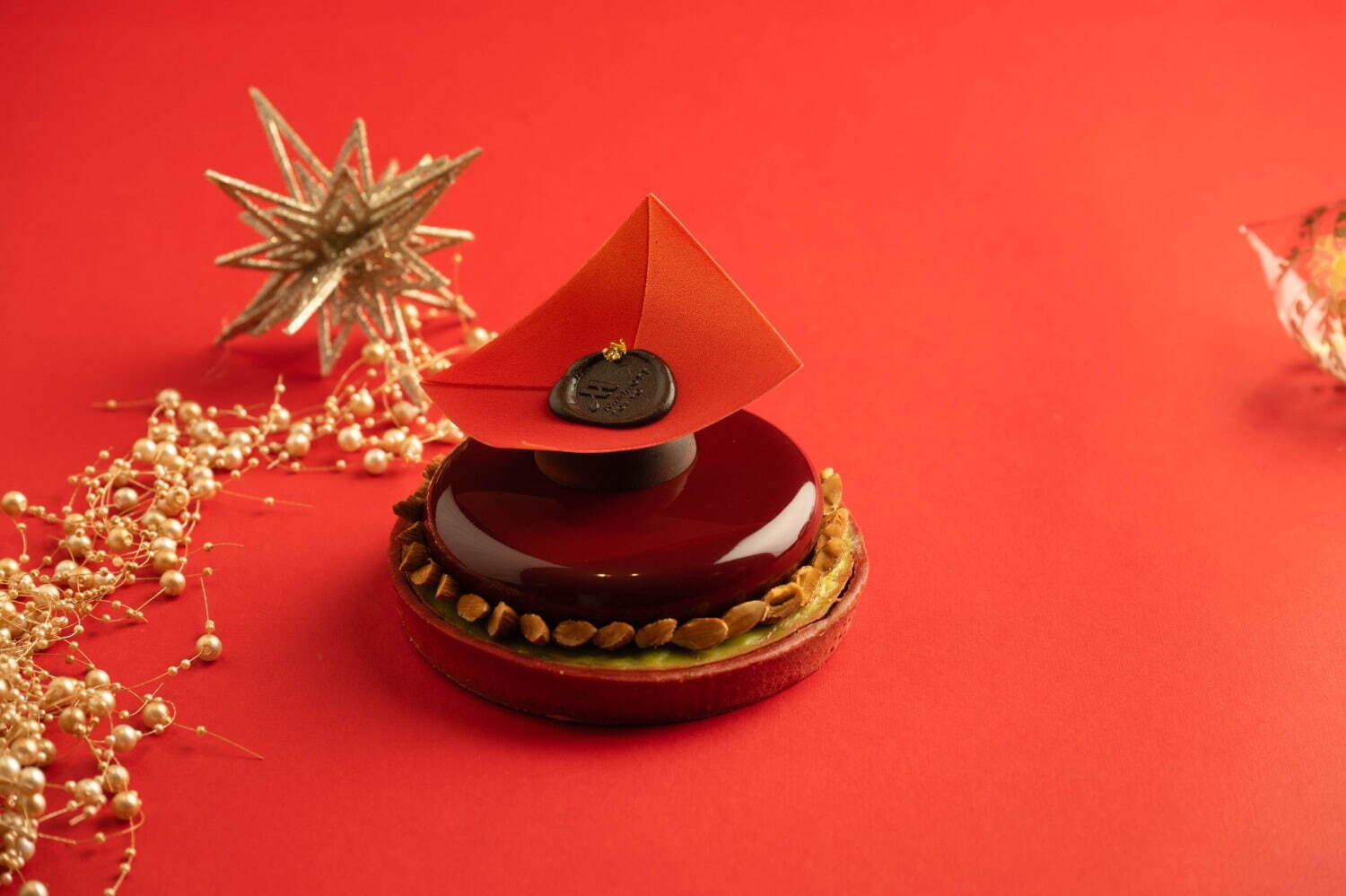 東京マリオットホテルのクリスマスケーキ 2022、真っ赤なチョコレートのバラで飾った「ローズ」ほか｜写真4