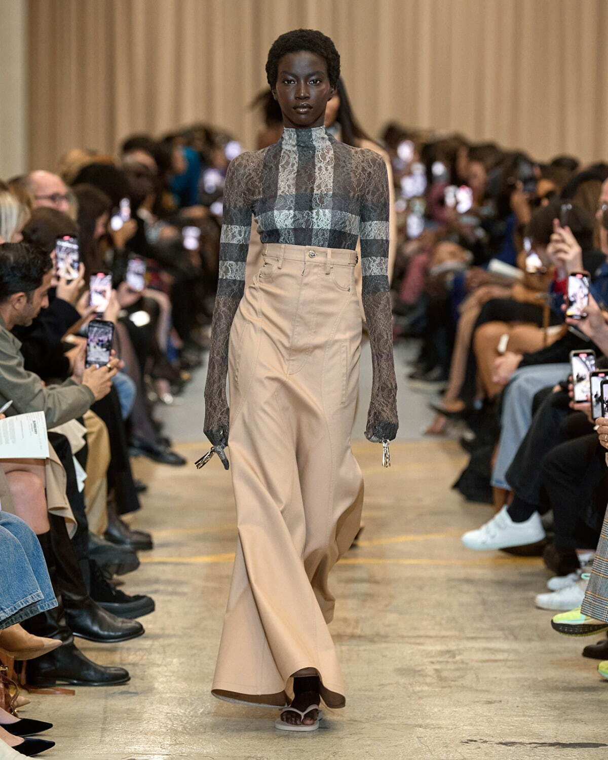 バーバリー(BURBERRY) 2023年春夏ウィメンズ&メンズコレクション  - 写真1