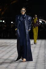 サンローラン 2023年夏ウィメンズコレクション - 舞踏家 マーサ・グレアムのドレスを再解釈｜写真6