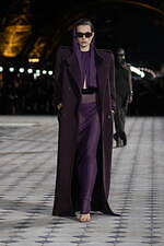 サンローラン 2023年夏ウィメンズコレクション - 舞踏家 マーサ・グレアムのドレスを再解釈｜写真9