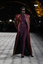 サンローラン 2023年夏ウィメンズコレクション - 舞踏家 マーサ・グレアムのドレスを再解釈｜写真19