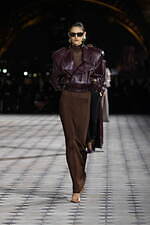 サンローラン 2023年夏ウィメンズコレクション - 舞踏家 マーサ・グレアムのドレスを再解釈｜写真24