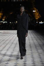 サンローラン 2023年夏ウィメンズコレクション - 舞踏家 マーサ・グレアムのドレスを再解釈｜写真37