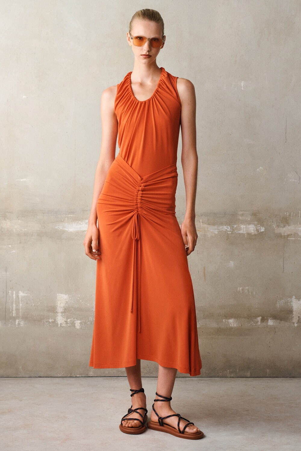 オレンジのロングスカートを使ったコーディネート - 写真5