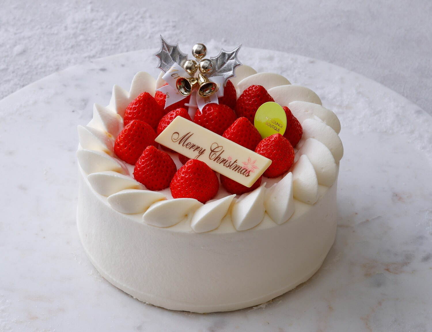 ホテル インターコンチネンタル 東京ベイの22年クリスマスケーキ、チョコ細工の“特大サンタ”ケーキ｜写真2