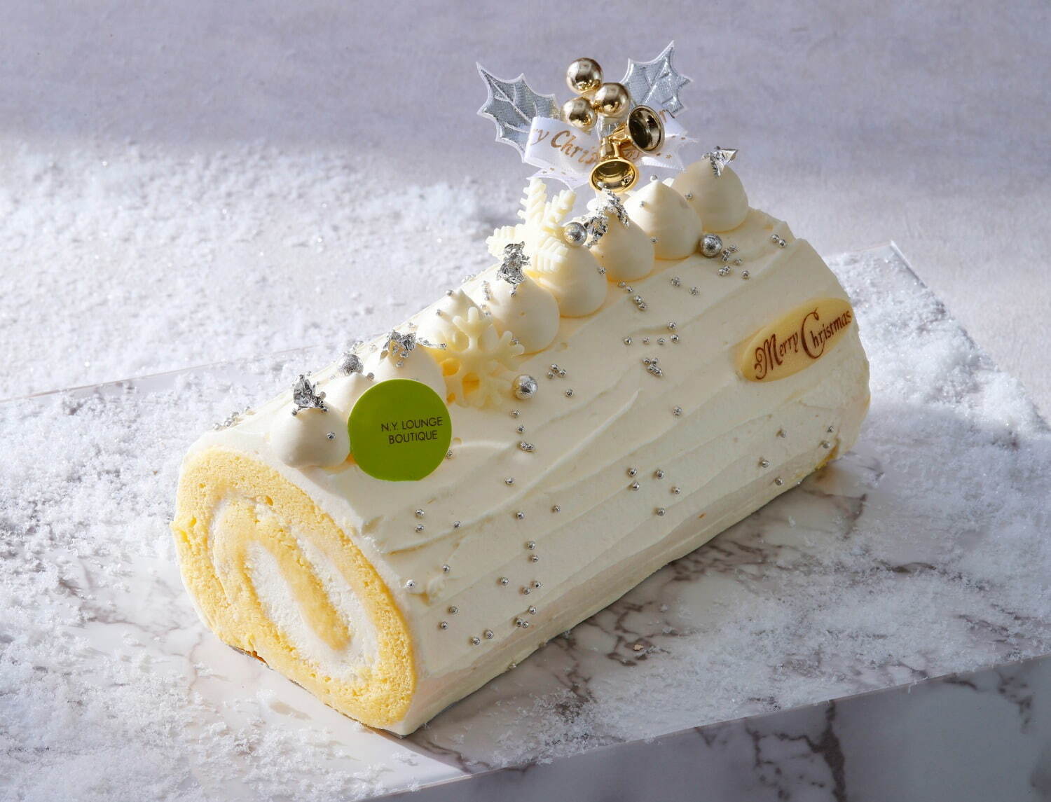 ホテル インターコンチネンタル 東京ベイの22年クリスマスケーキ、チョコ細工の“特大サンタ”ケーキ｜写真5