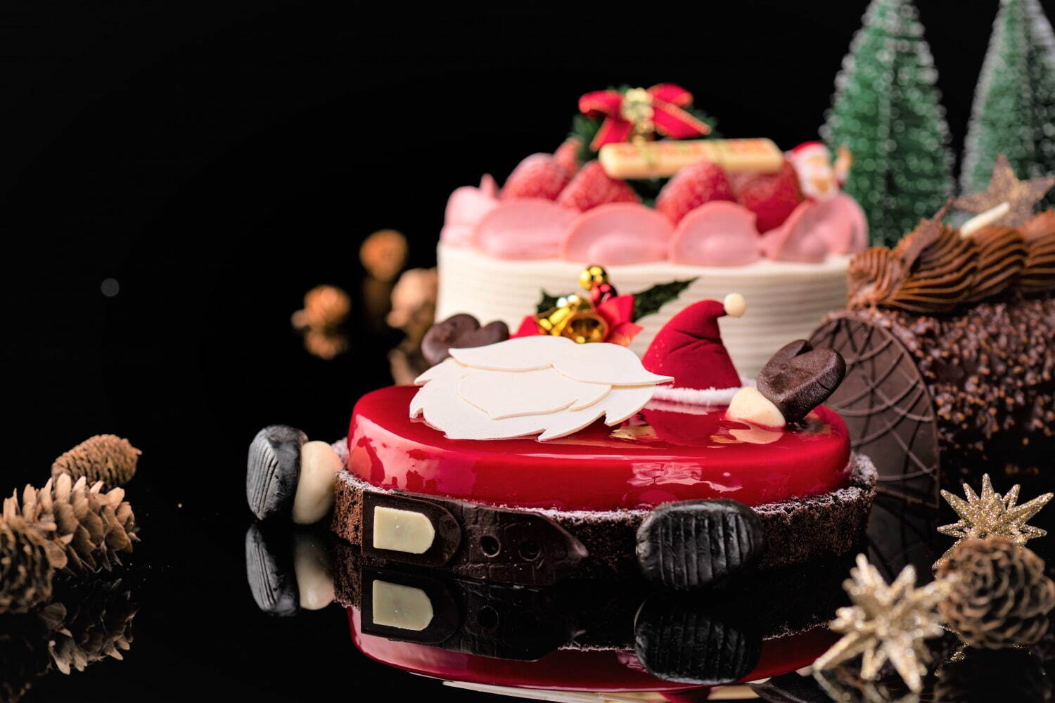 セルリアンタワー東急ホテルの22年クリスマスケーキ、“渋谷の街×サンタ”モチーフのショートケーキ｜写真2