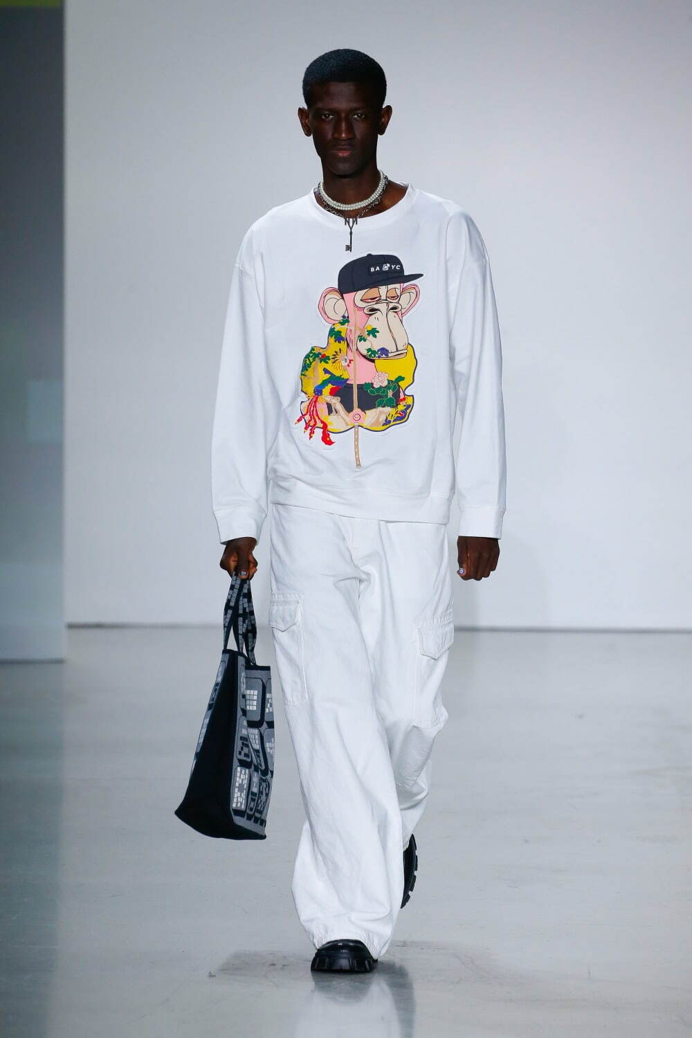 ヴィヴィアン タム 2023年春夏｜ スウェット