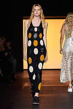 クロエ 2023年春夏コレクション、次世代エネルギー“核融合”を着想源に｜写真9