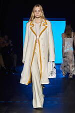 クロエ 2023年春夏コレクション、次世代エネルギー“核融合”を着想源に｜写真11