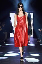 クロエ 2023年春夏コレクション、次世代エネルギー“核融合”を着想源に｜写真16