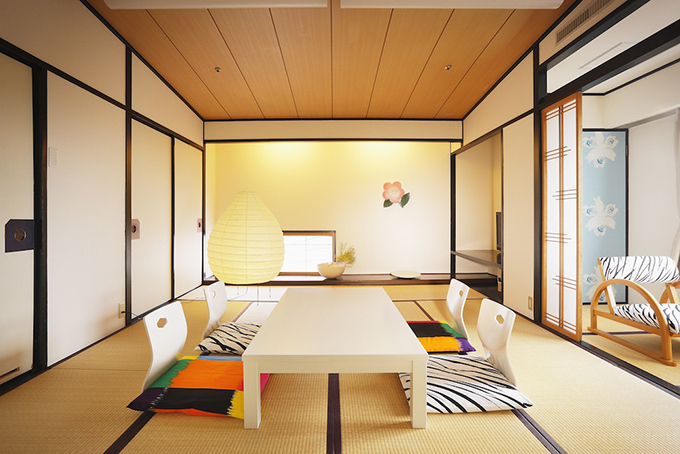 延長決定！草間彌生、皆川明、マリメッコのデザイナーがホテルを作品化「道後オンセナート2014」 コピー