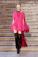 リック・オウエンス 2023年春夏ウィメンズコレクション - フォルムの対位法｜写真15