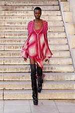 リック・オウエンス 2023年春夏ウィメンズコレクション - フォルムの対位法｜写真26