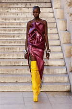 リック・オウエンス 2023年春夏ウィメンズコレクション - フォルムの対位法｜写真30