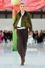 ロエベ 2023年春夏コレクション - アンスリウムの美しさに着想を得て｜写真49