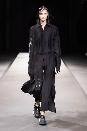 Yohji Yamamoto A/W 2023-24 COLLECTION | Yohji Yamamoto