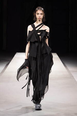 w300_yohijiyamamoto_2023ss_026.jpg