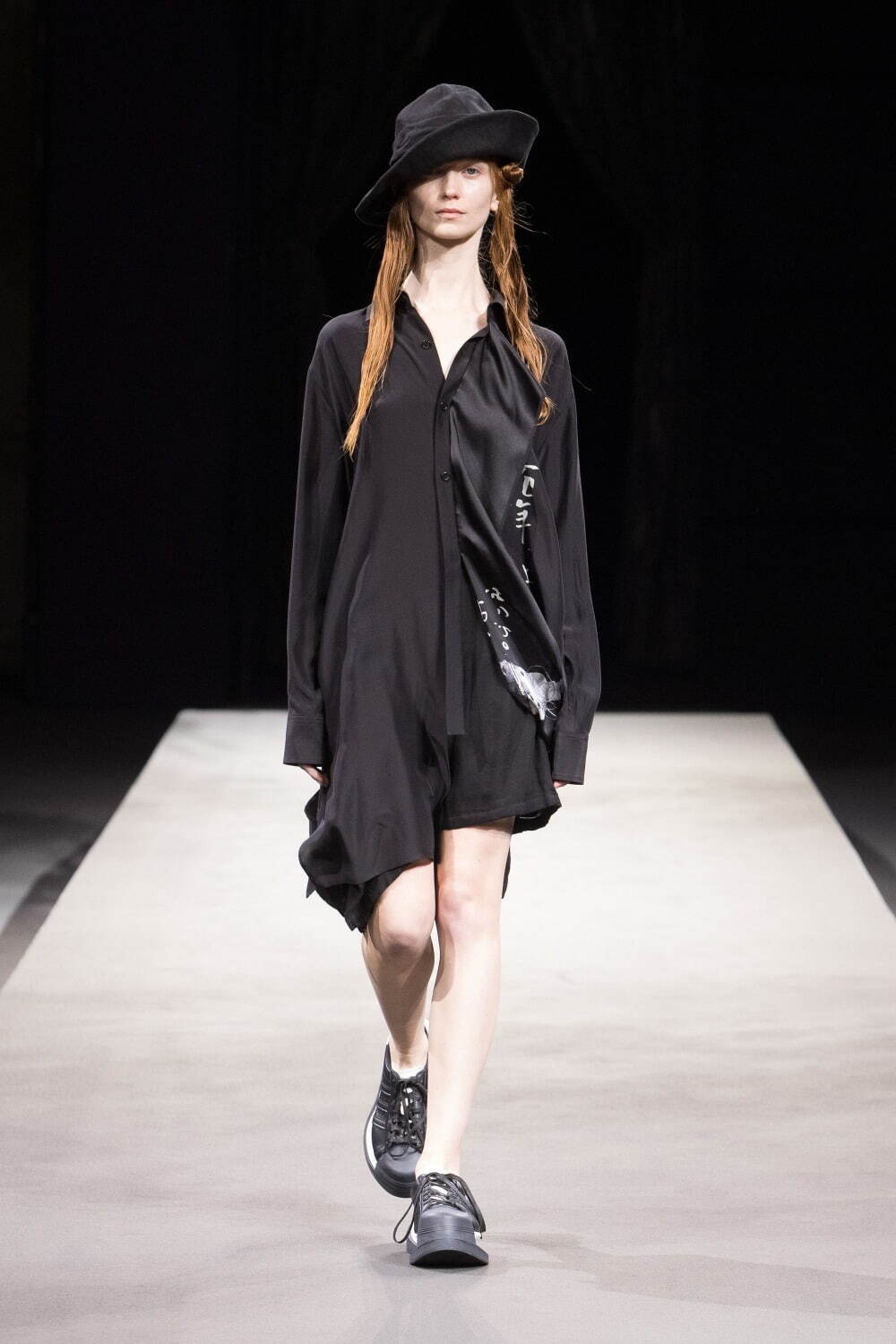 ヨウジヤマモト(Yohji Yamamoto) 2023年春夏ウィメンズコレクション  - 写真6