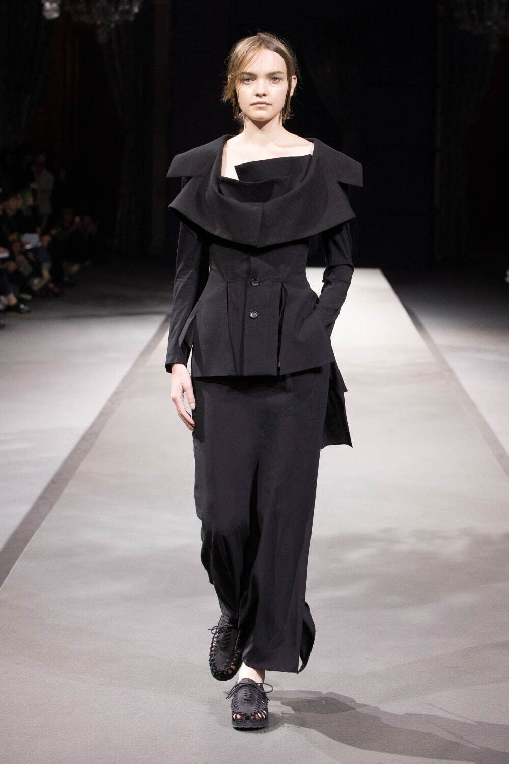 ヨウジヤマモト(Yohji Yamamoto) 2023年春夏ウィメンズコレクション  - 写真7