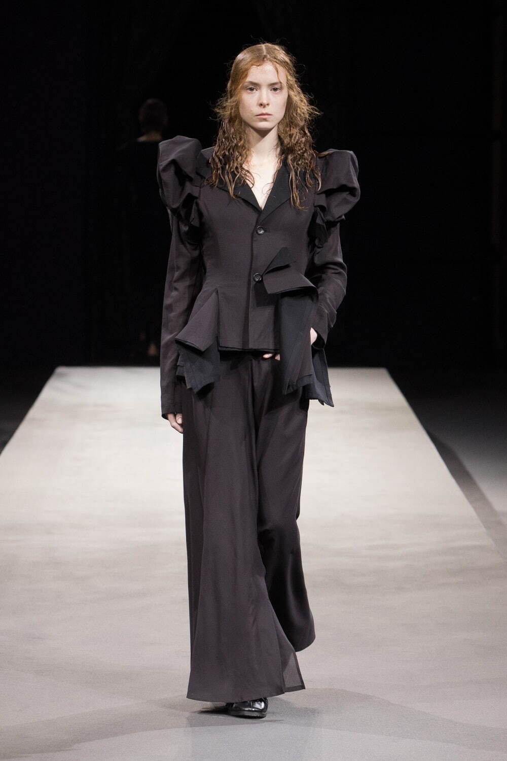 ヨウジヤマモト(Yohji Yamamoto) 2023年春夏ウィメンズコレクション  - 写真8